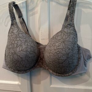 Cacique Size 44B Lightly Lined T Shirt Bra